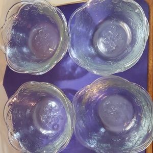 Set of 8 crystal bowls